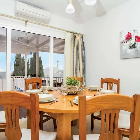 Willa Puerto Del Carmen Sleeps 10 Air Con Wifi Puerto del Carmen (Lanzarote)